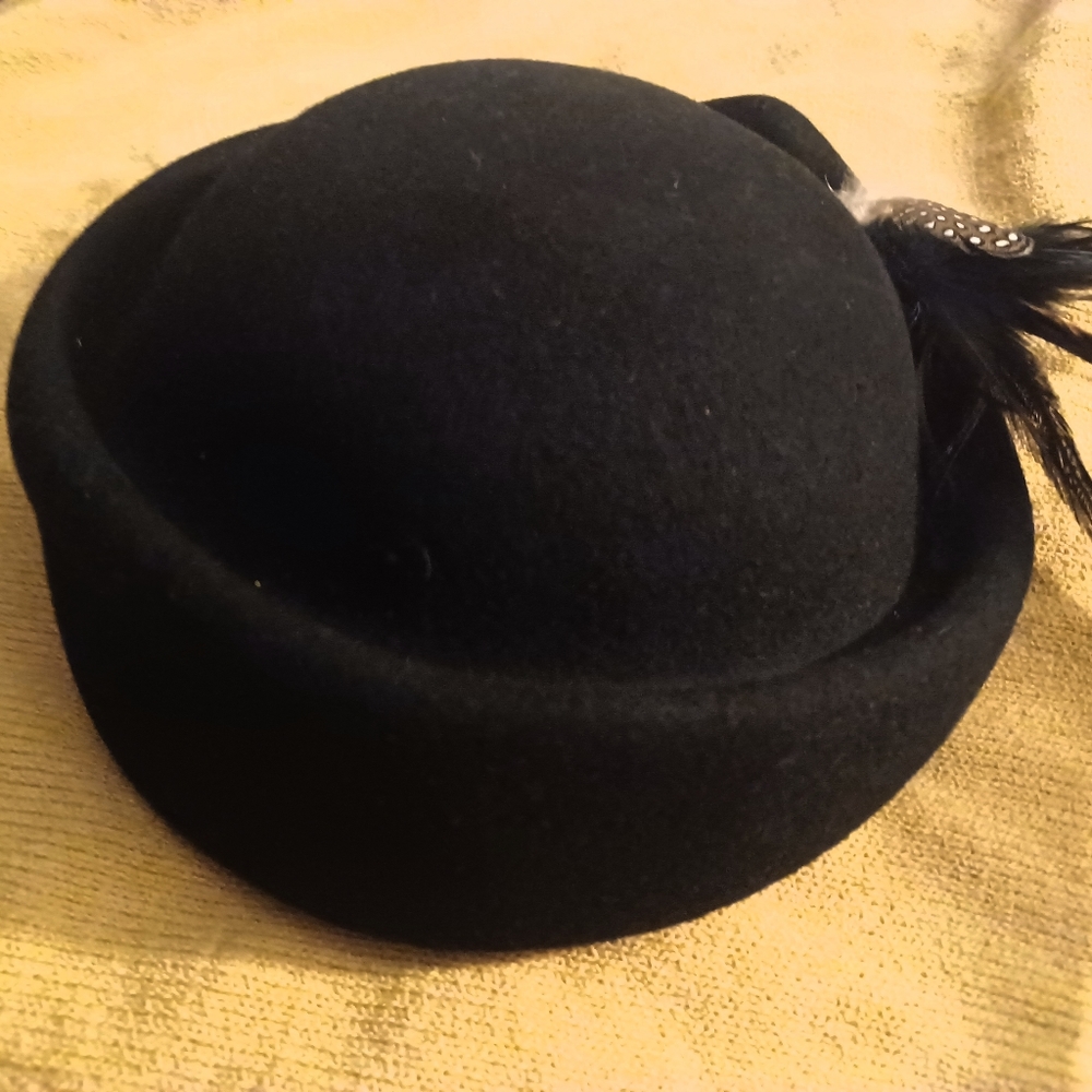 VTG BOLLMAN & CO. Pheasant Asymmetrical Hat